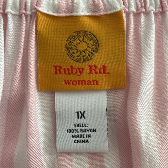 Ruby Rd Pink/White Top - Picture 6 of 6
